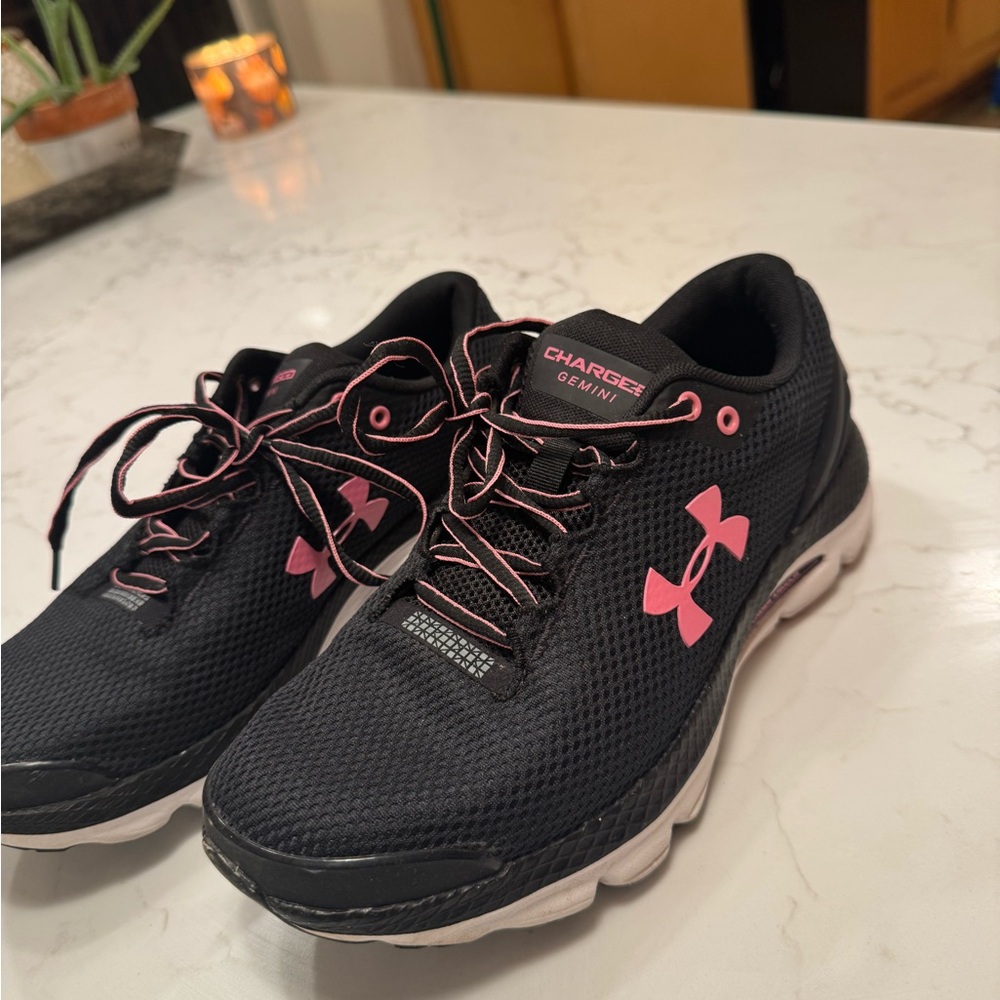 Under Armour Black and Pink Women's Athletic Shoes